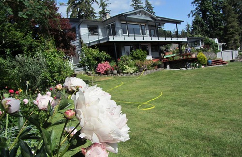 Federal Way House | Lakefront - Lower Floor - No animal - Allergies