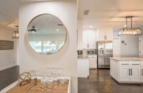 Morgans Point Resort House | Lakefront Luxury 4BR Pool Fire Pit Breathtaking 180° Lake Views