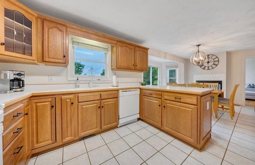 High Point House | Lakefront LUXURY- Lg covered dock, HOT TUB, fire pit, kayaks + 2 game rms