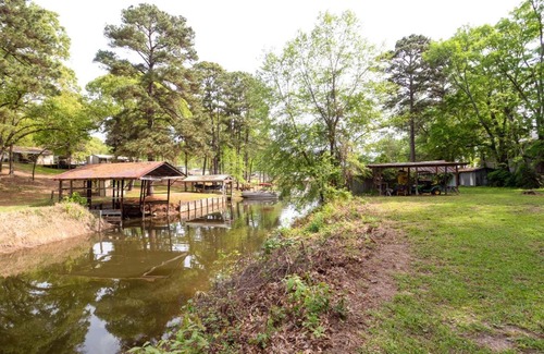 Turtle Beach House | Lakefront Many Vacation Home with Deck and Views