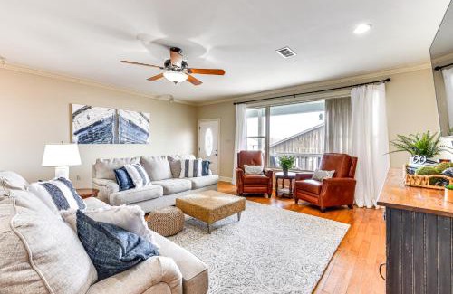 Oscar House | Lakefront Oscar Home with Game Room and Boat Dock!