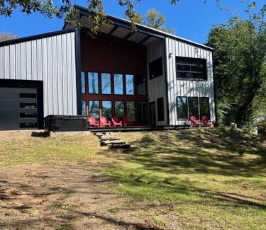 Porum House | Lakefront-Private Dock-Lakeview-Sleeps 22 plus