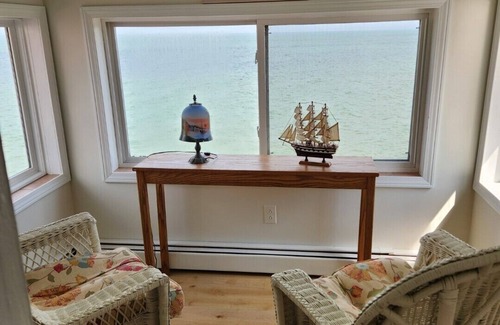 Madison-on-the-Lake House | Lakefront Property, Family Friendly and Pets Allowed