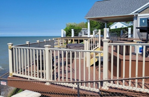 Madison-on-the-Lake House | Lakefront Property, Family Friendly and Pets Allowed