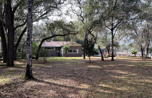 Silver Springs House | Lakefront Vacation home in Ocala National Forest