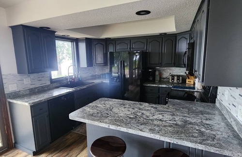 Ashby Cabin | Lakeside Escape: Adventure & Relaxation