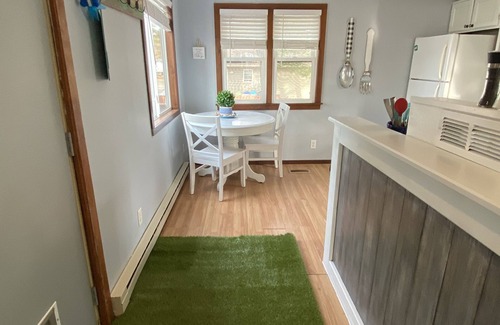 Wyoming House | Lakeside Getaway! 35 mins from downtown Minneapolis & close to Mall of America