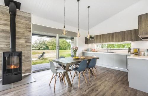 Sturminster Marshall Apartment | Lakeside Lodge by Grandeur Property