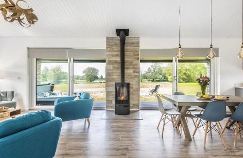 Sturminster Marshall Apartment | Lakeside Lodge by Grandeur Property