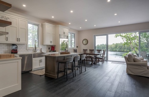 North Kawartha Cottage | Lakeview Luxury Stoney Lake