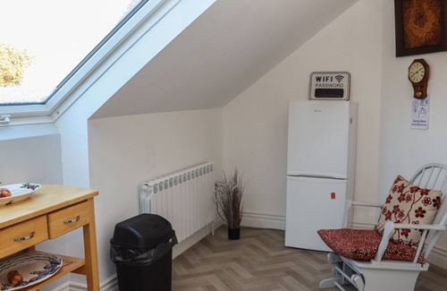 Garrykennedy Cottage | Lakeview Retreat