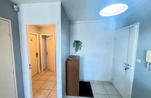 Toulon Apartment | Lamazonite YourHostHelper