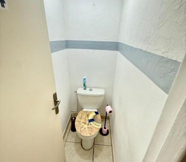 Toulon Apartment | Lamazonite YourHostHelper