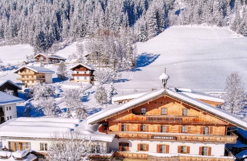 Oberau Wildschonau House | Landgasthof Dorferwirt - double room, shower or bath, toilet