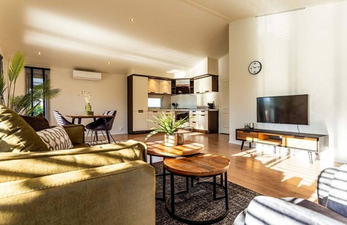 Cromvoirt Ski Chalet | ✓ Landhuis at Résidence de Leuvert ✓ Holiday home for 4 persons ✓ Located near Den Bosch (Noord-Brabant) ✓ Near De IJzeren Man ✓ Book directly through the park