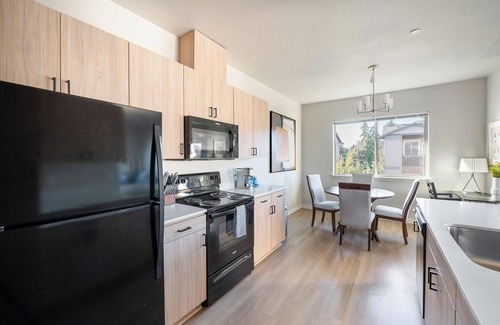 Molalla Apartment | Landing | Amazing 2BD, Clubhouse, Gym