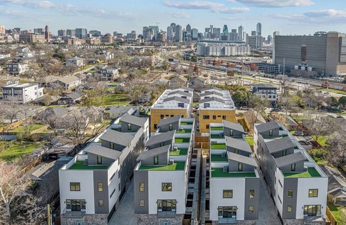 Dallas Apartment | Landing | Amazing 2BD in Downtown Dallas