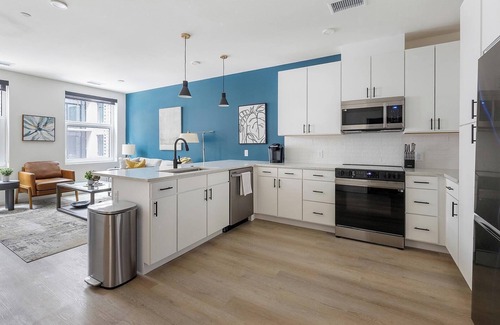 Civic Center Apartment | Landing at akin Golden Triangle - 1 Bedroom in .