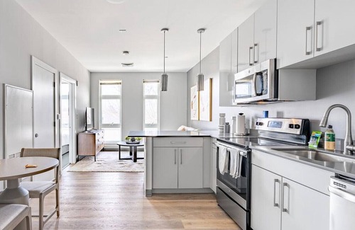 St. Elizabeth's Apartment | Landing at The Overlook at St. Gabriel's - 1 Bedroom in Downtown Brighton