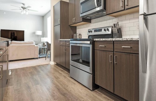 Chesterfield Apartment | Landing at The Parq at Chesterfield - 1 Bedroom.