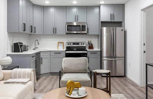 Spruce Hill Apartment | Landing | Beautiful 2BD, Gym