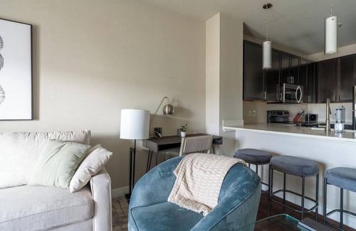 Katy Apartment | Landing | Spectacular 1BD, Clubhouse, Courtyard