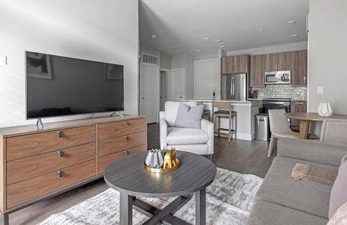 Katy Apartment | Landing | Stylish 1BD, Game Room, Pool