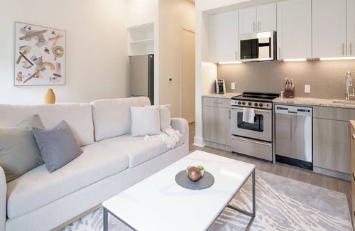 Berryessa Apartment | Landing | Stylish 1BD in Five Points South