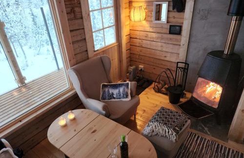 Kolari Ski Chalet | Lapland Riverside Cabin, Äkäsjoki Hideaway - Riverview, Traditional Sauna, Avanto, WiFi, Ski, Ylläs