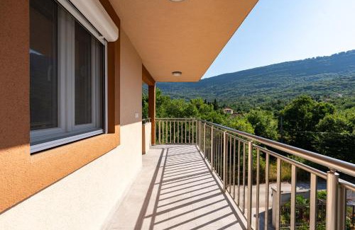 Mrcevac Apartment | Lara i Mirko Apartments