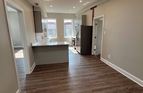 Norris Square Apartment | Large 2-bed 2-bath apartment with WiFi & AC in brilliant Fishtown Philadelphia -