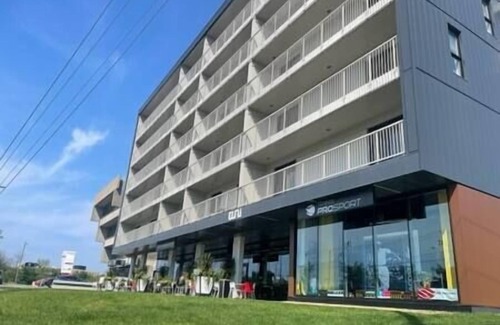 Cite-Universitaire Apartment | Large 2-Bedroom Apartment +