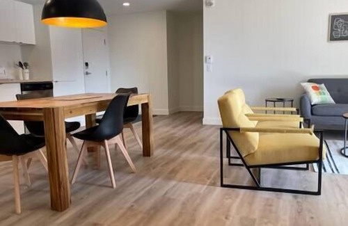 Cite-Universitaire Apartment | Large 2-Bedroom Apartment +