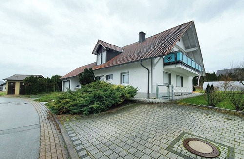 Hilzingen Apartment | Large 3-room apartment with terrace, garden and parking space