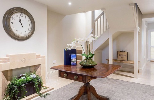 Longborough Cottage | Large 4 bedroom dog friendly holiday accommodation in the Cotswolds - Longborough House
