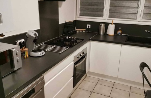 Lorient Apartment | Large 6-person apartment. South-facing, quiet garden