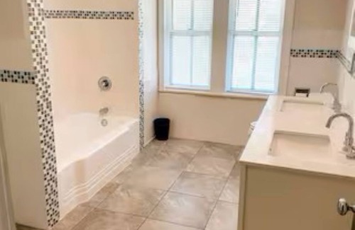 Solon Mills House | Large 6Bd/3.5Ba Lake-Front Group Retreat