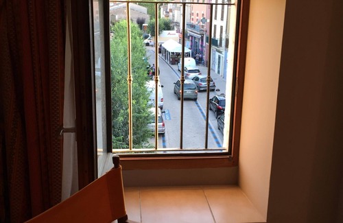 Montblanc Apartment | Large apartment in South wine village near beach - character yet modern