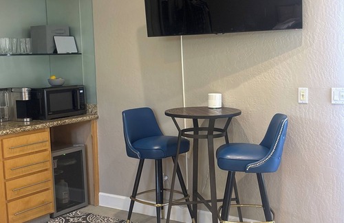 Alta Mesa Apartment | Large Casita/Guesthouse with Pool in charming Mesa Az