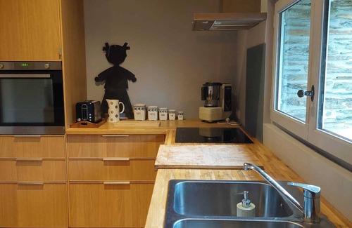 Chambellay House | Large, charming riverside gîte.