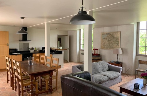 Chambellay House | Large, charming riverside gîte.