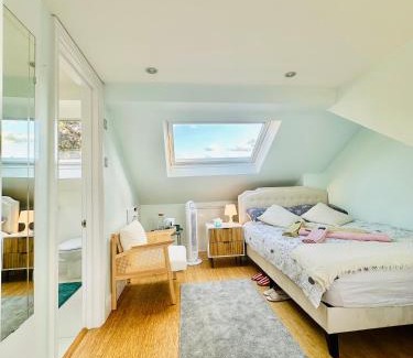 Southfield Apartment | Large Double Room with Private Bathroom West Zone 3 Free Parking