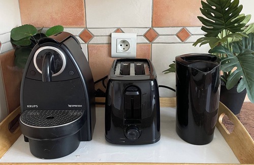 Cachan Apartment | Large family home, close to transport and shops, 7 min Paris, free parking