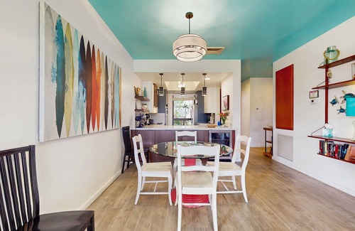 Waikoloa Condo | Large ground-floor condo with a pool, hot tub, fitness room, & tennis