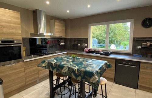 Roeze-sur-Sarthe House | Large house 14 pers. - quiet, garden, parking, amenities, close to 24H circuit