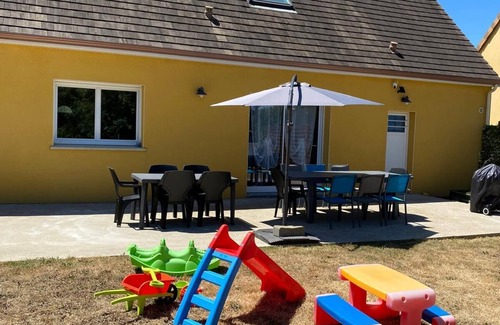 Roeze-sur-Sarthe House | Large house 14 pers. - quiet, garden, parking, amenities, close to 24H circuit