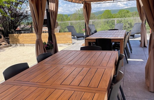 Ordonnaz House | Large house with a pool for groups of friends and families, seminars.