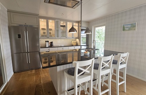 Svanesund Ski Chalet | Large house with sauna, playground and close to the beach in Svanesund | SE09140