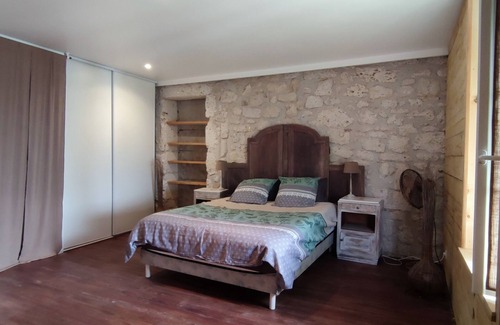 Laplume House | Large house with terrace