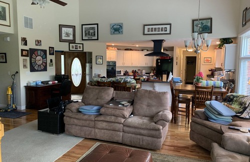 Falls of Rough House | Large Lakefront Home on Rough River Lake Sleeps 23